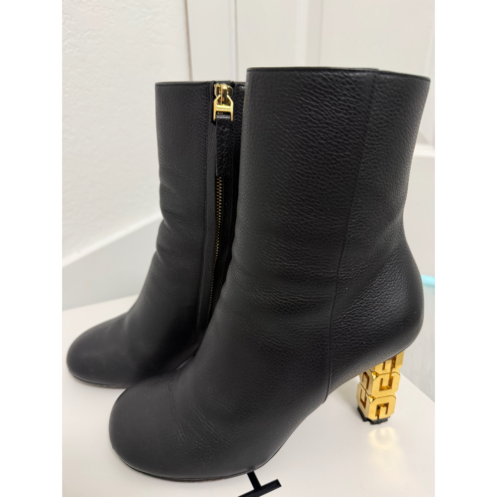 Givenchy G Cube-Heel Ankle Boots in Black - Picture 4 of 8